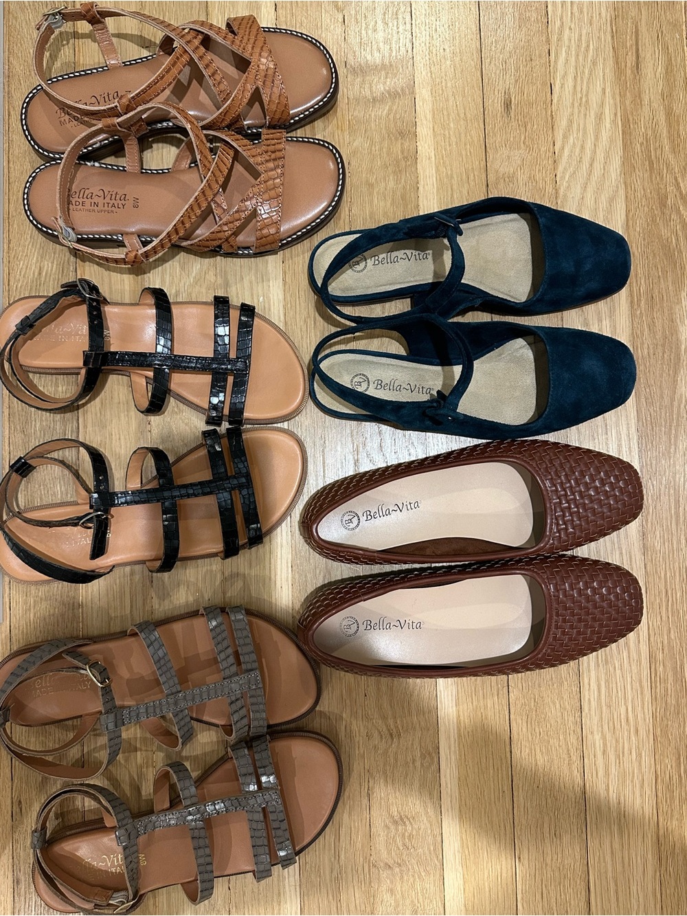 Lot of FIVE pairs of Bella Vita size 8 wide shoes, all in good shape!